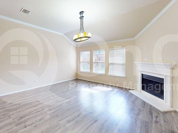4th image of 5117 Texana Dr