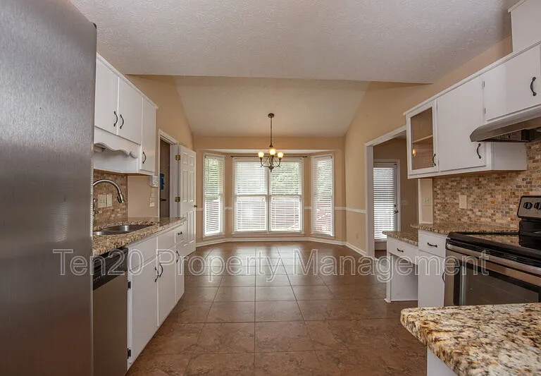 11 Leah Ct — Photo 7