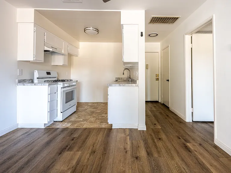 14200 Victory Property — Photo 3