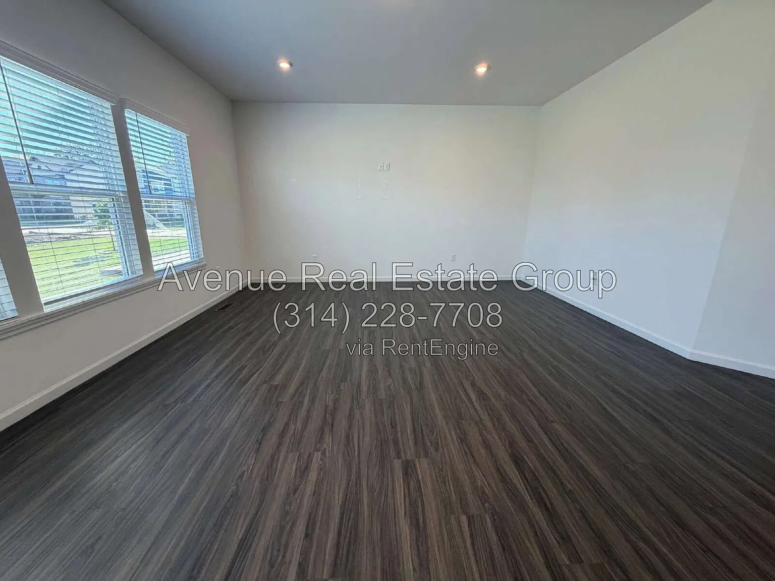 4 bed, 2.5 bath, 2000 sqft, $2,900 — Photo 3