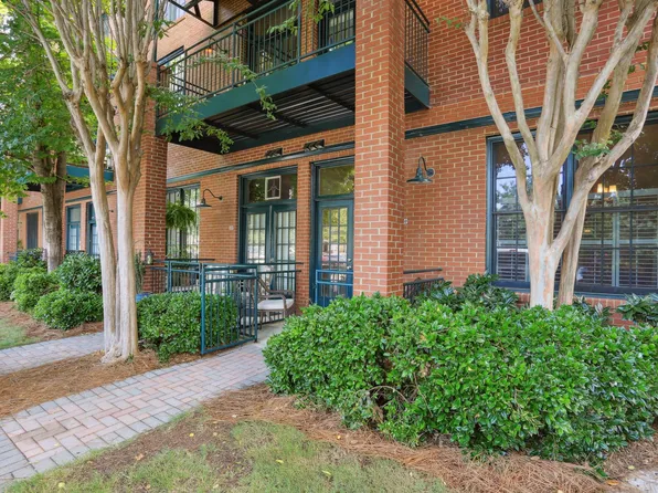 1610 Liberty Ln, Roswell, GA 30075