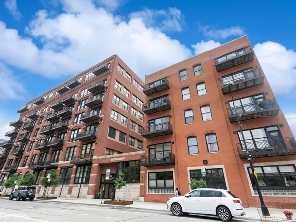 226 N Clinton St APT 726, Chicago, IL 60661