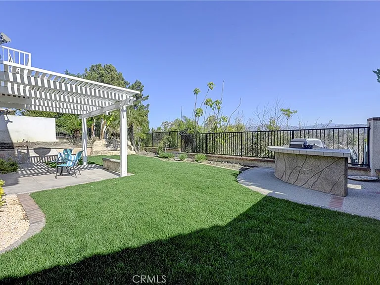20340 Channing Ln — Photo 4