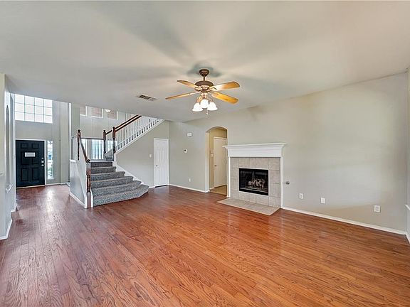 5th image of 7929 Stansfield Dr