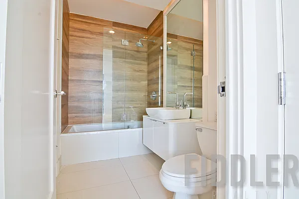 Rented by Fiddler Realty | media 7