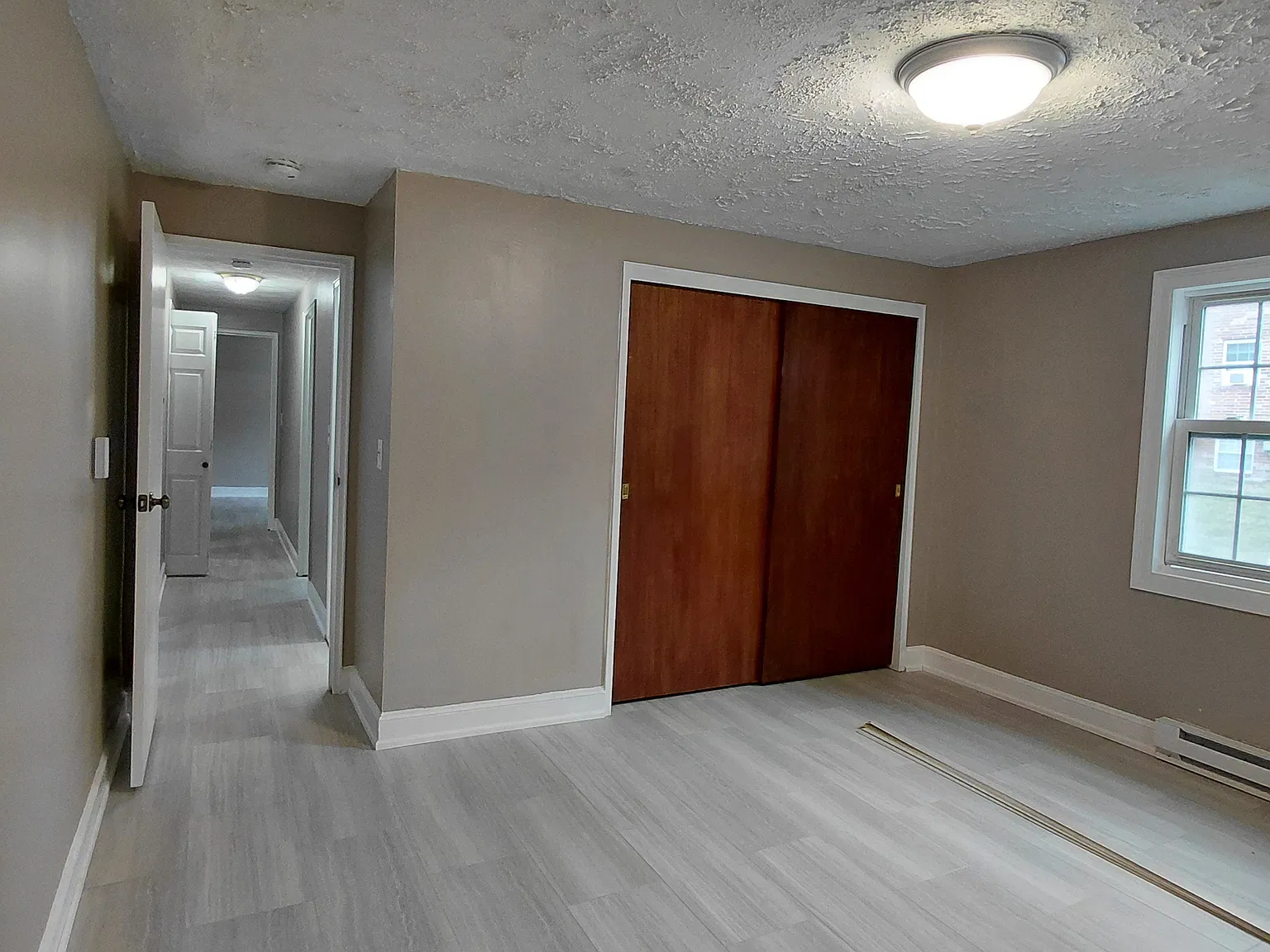 3 bed, 959 sqft, $2,700 — Photo 3
