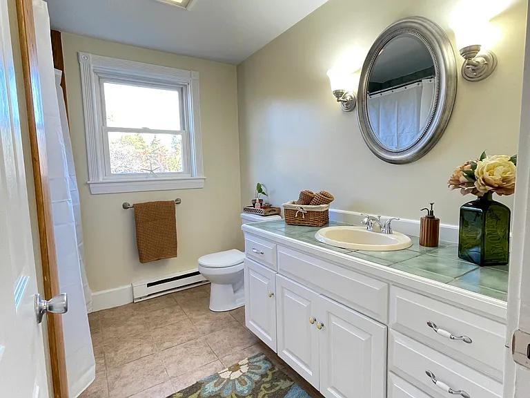 585 Walnut Hill Rd — Photo 4