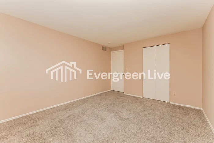 7689 Mount Hood Dr — Photo 11