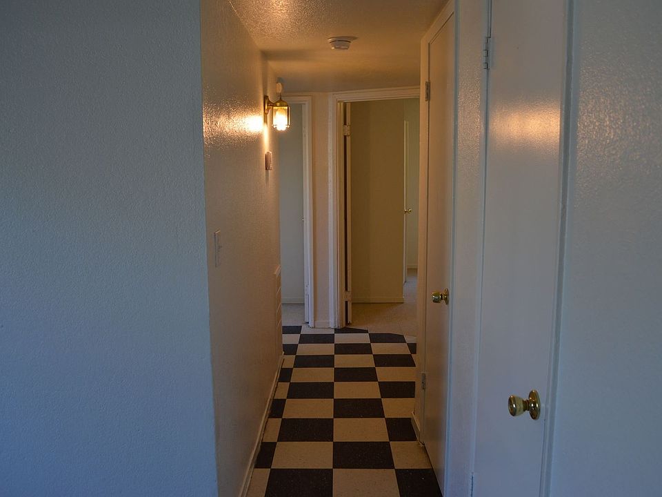 1st image of 482 N Glenn Ave APT 101