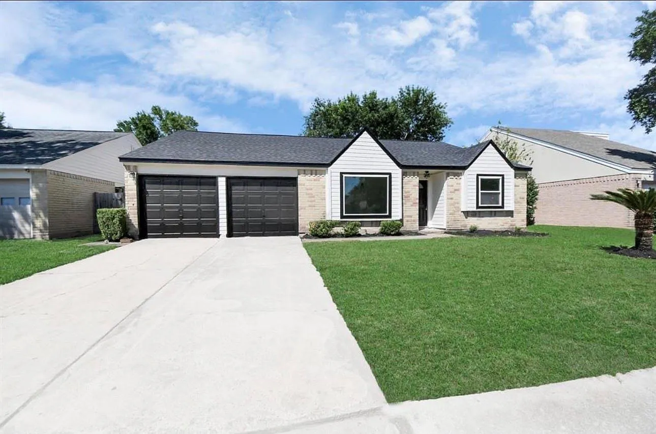 3 bed, 2.0 bath, 1644 sqft, $1,995 — Photo 1