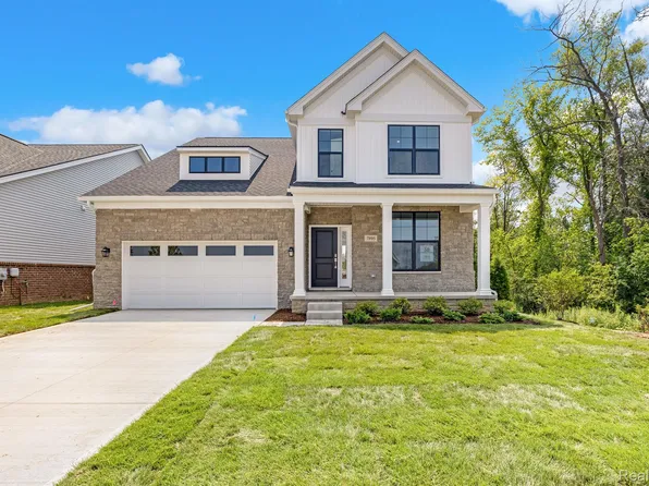 7895 Harper Ln, West Bloomfield, MI 48322