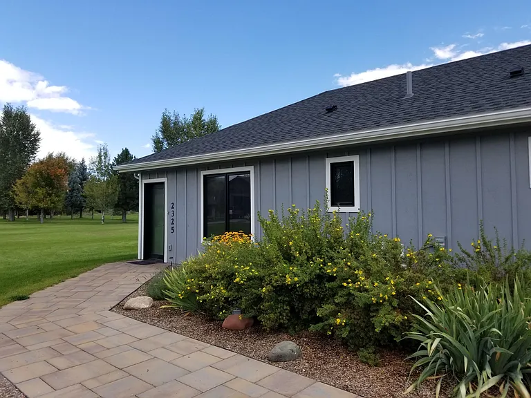 Entry walkway