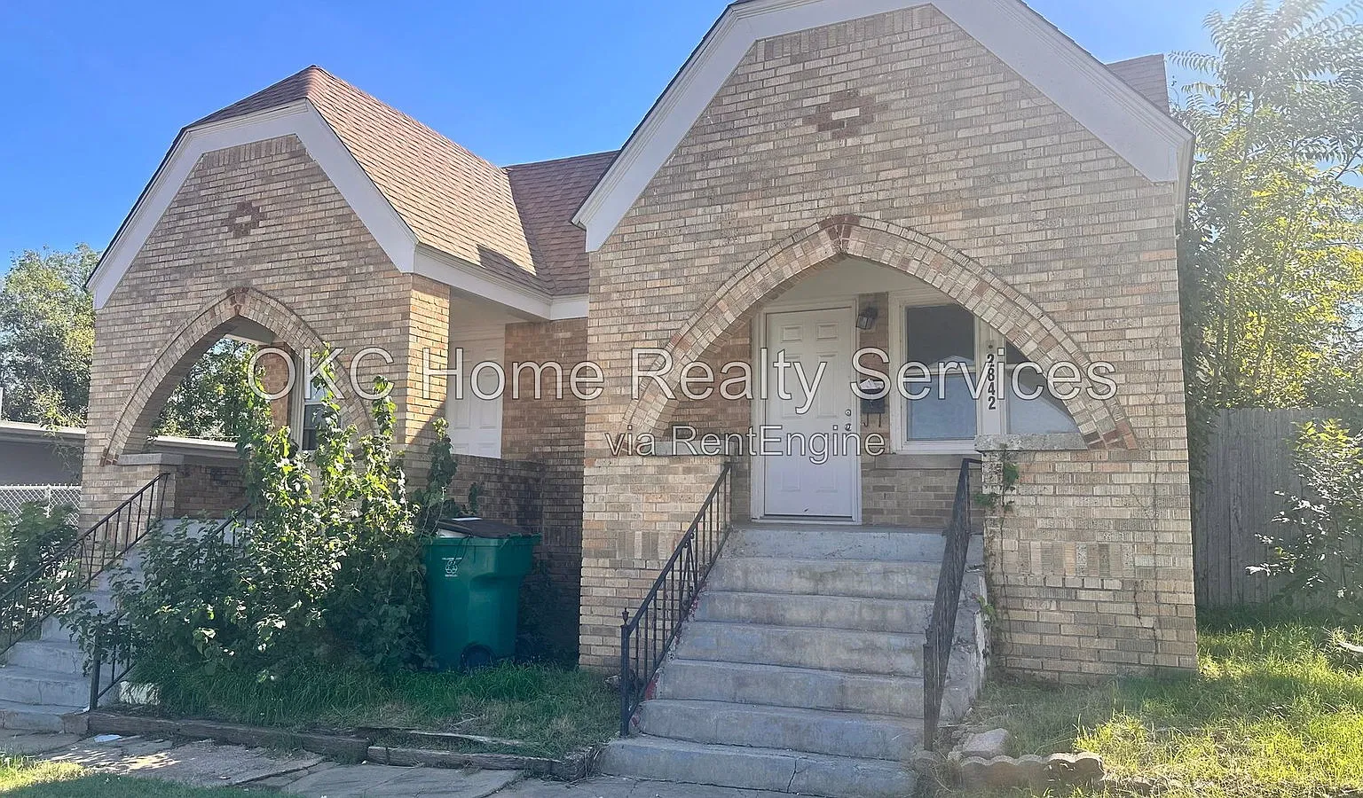 2 bed, 1.0 bath, 1058 sqft, $900 — Photo 2