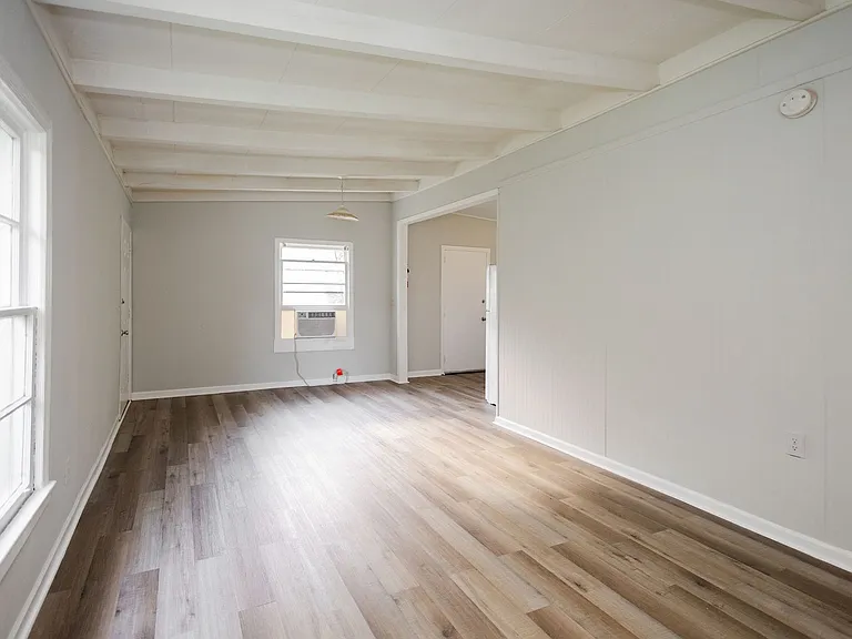 4170 Palace Ave — Photo 16