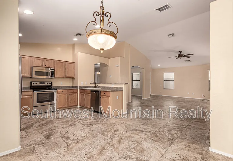 33782 N Mercedes Dr — Photo 11