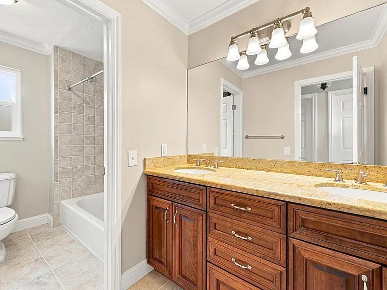 1220 Swordfish St — Photo 37