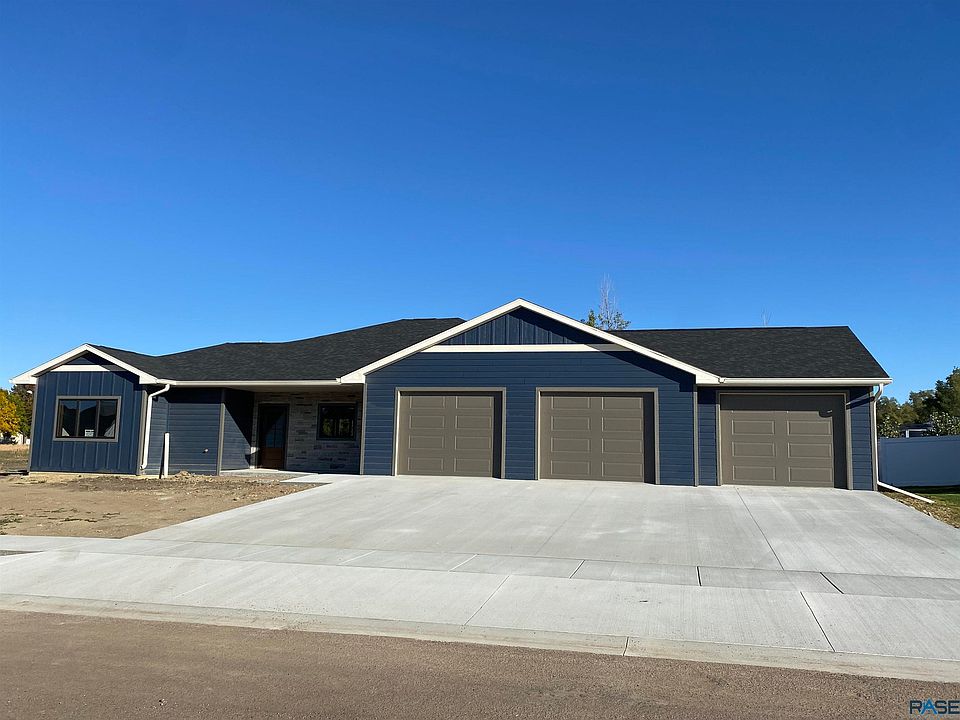 2nd image of 2832 Cottonwood Cir
