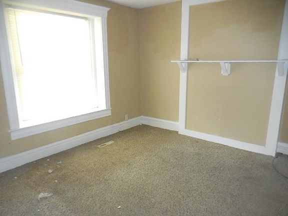 4th image of 2728 Olive St