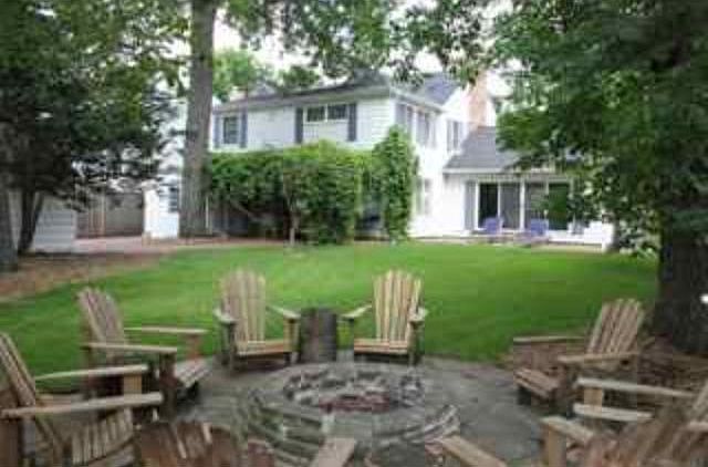 2nd image of 675 Sumner St