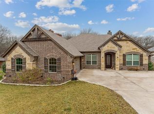 411 Bonita Dr, Granbury, TX 76049