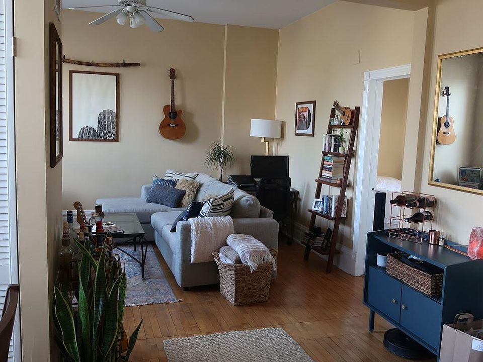 1st image of 1398 N Ashland Ave #4
