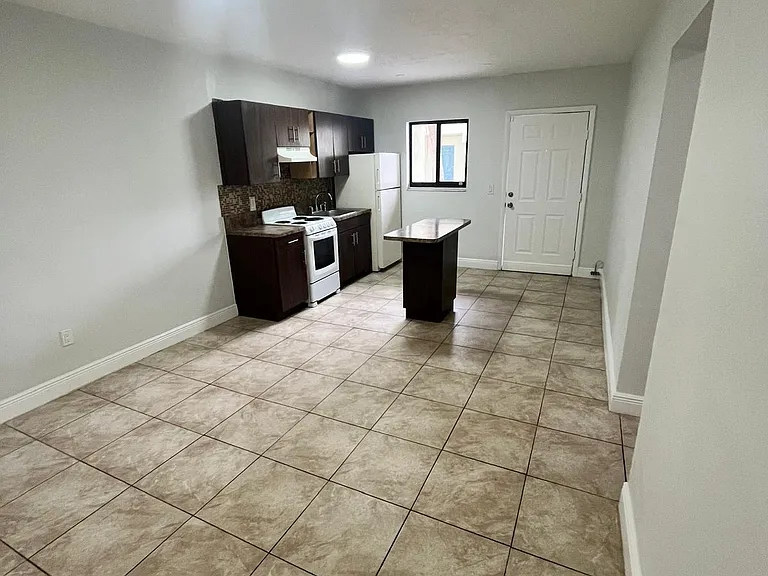 18257 NW 23rd Ave #1 — Photo 10