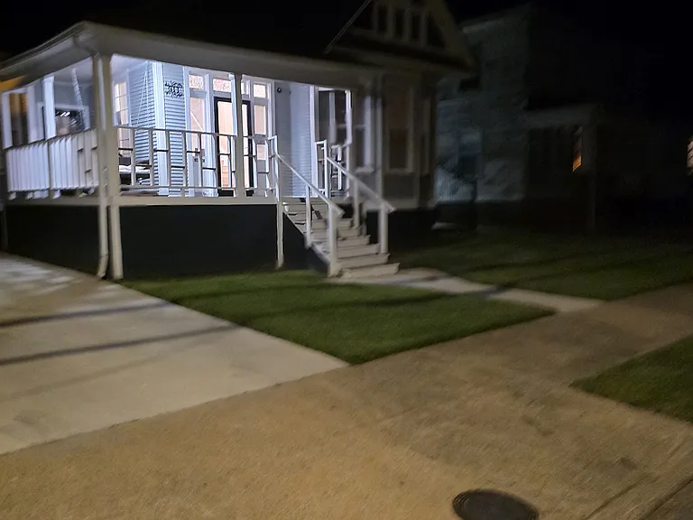 911 Polk Ave — Photo 31