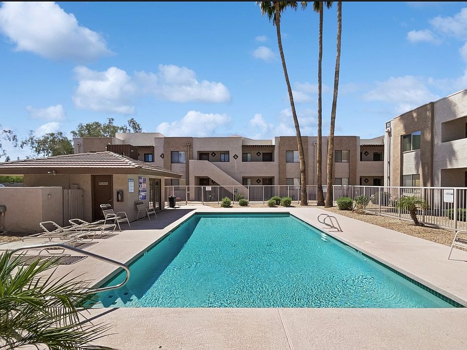 Community pool