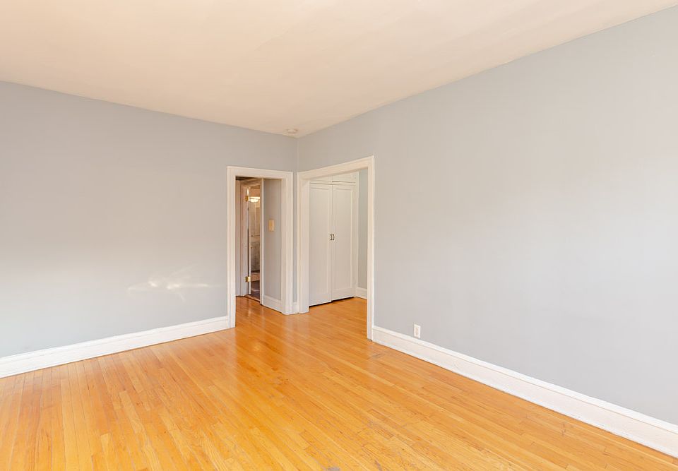 1st image of 1329.5 W Touhy Ave #3N