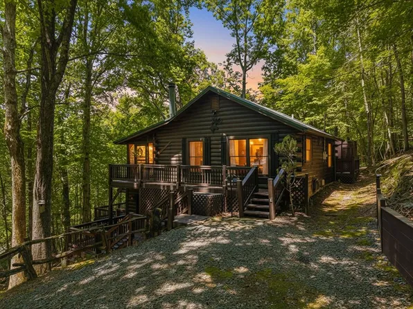 122 River Bend Trl, Ellijay, GA 30540