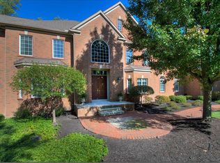 7467 Worlington Dr, Solon, OH 44139