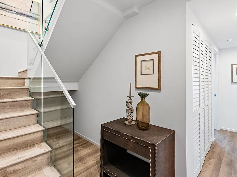916 Westbourne Dr #203 — Photo 33