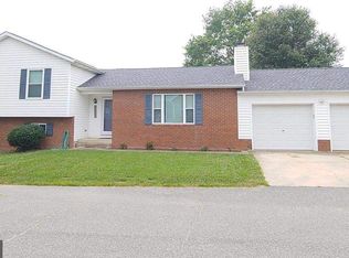 45650 Schooner Ct, Great Mills, MD 20634