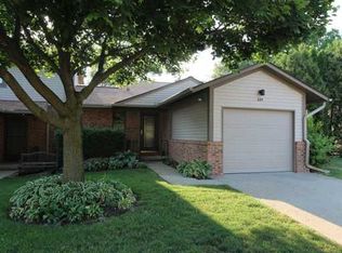 829 Moore Dr, Chelsea, MI 48118