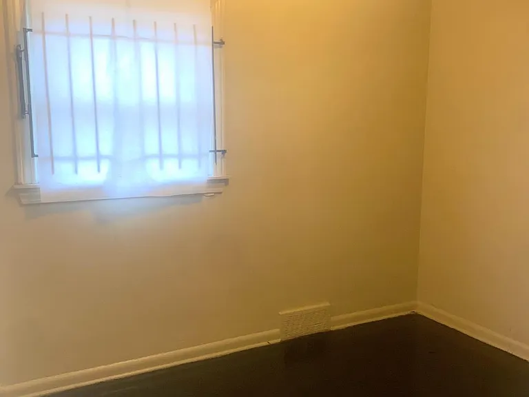 15460 Greydale St — Photo 14