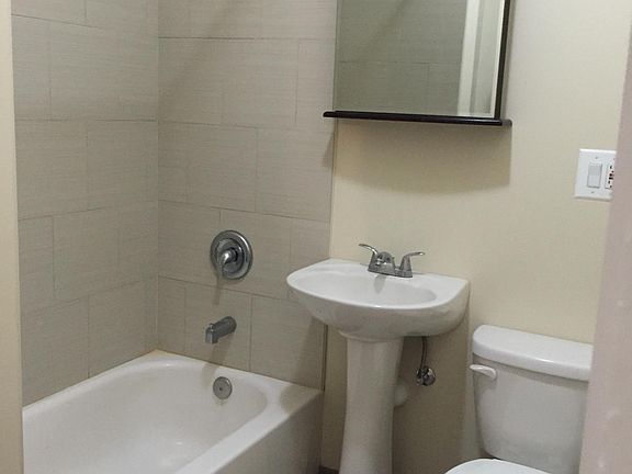 4th image of 1210 W Wrightwood Ave #2N