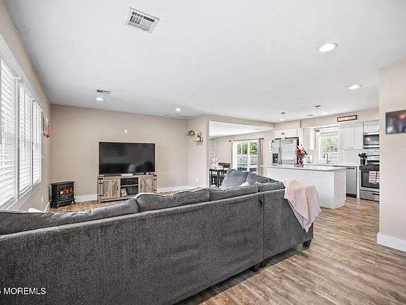 4th image of 39 Sloop Creek Road