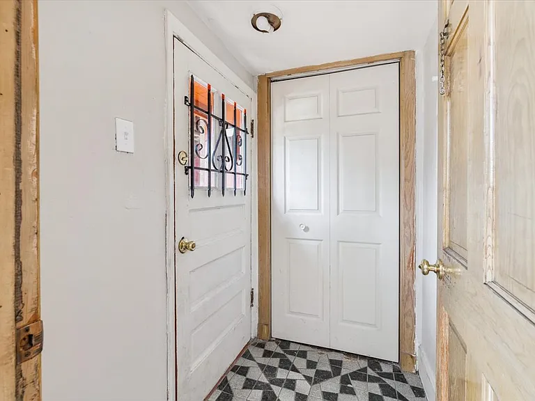 1128 W Diversey Pkwy #1G — Photo 4