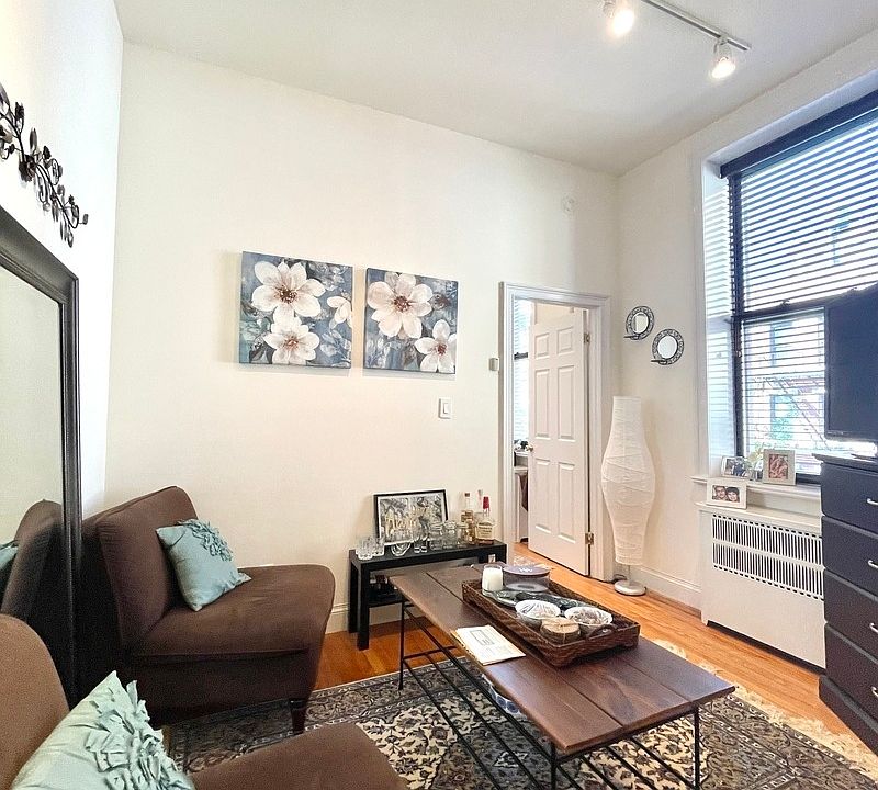 1st image of 210 W 16th St APT 4B