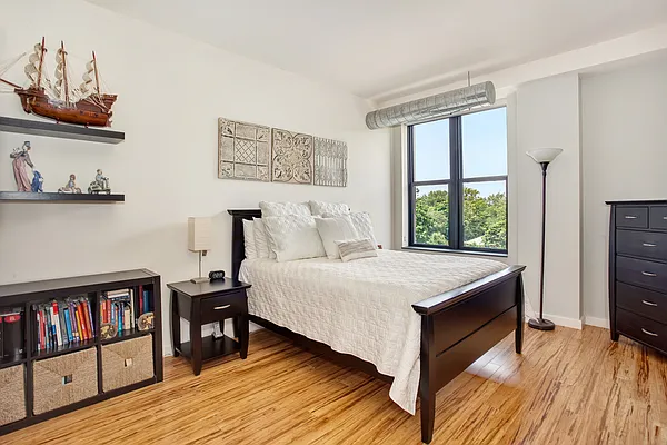 Sold by Keller Williams City Life Realty | media 3