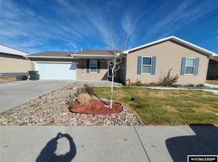 969 Meadowlark Dr, Douglas, WY 82633
