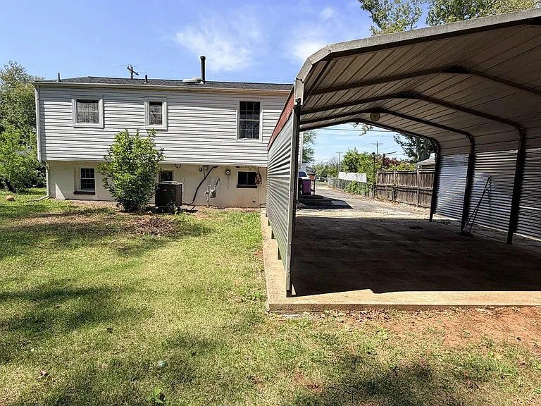 10003 Lomond Dr — Photo 32
