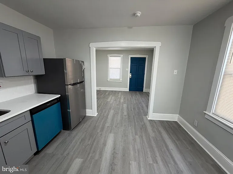 244 Mansion Ave — Photo 5