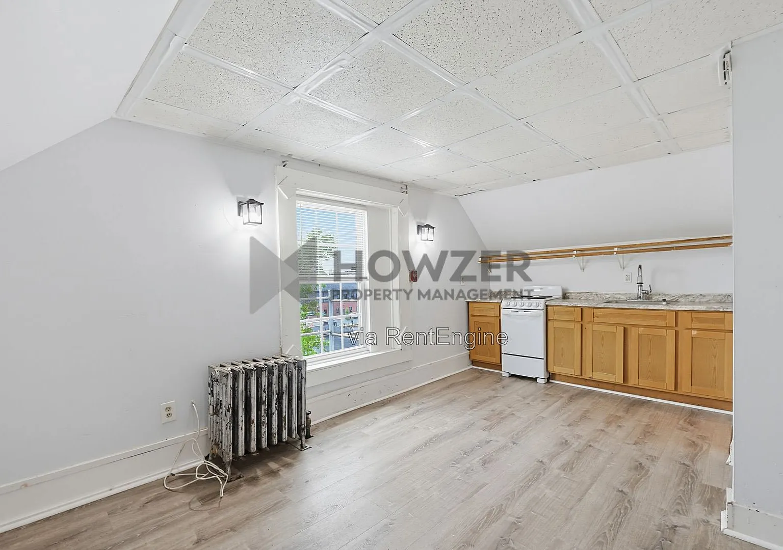 Studio, 1.0 bath, 200 sqft, $1,350 — Photo 2