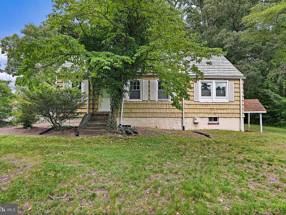 1st image of 8901 Hickory Hill Ave