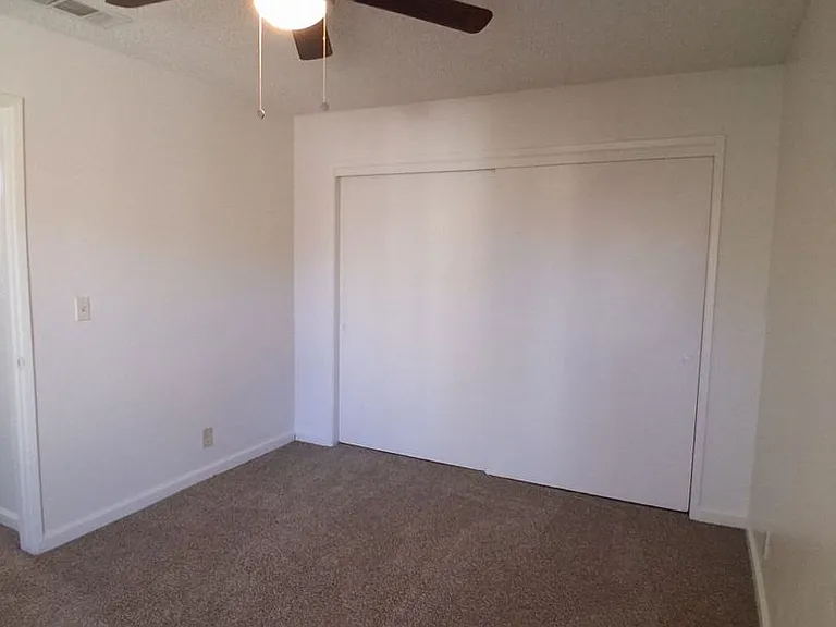 1136 E Fedora — Photo 4