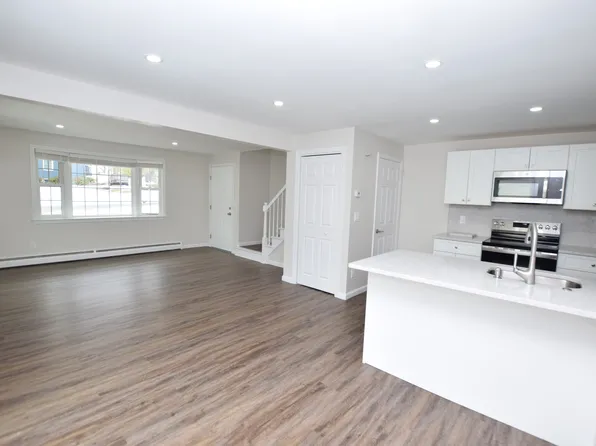 65 Linden St, Glastonbury, CT