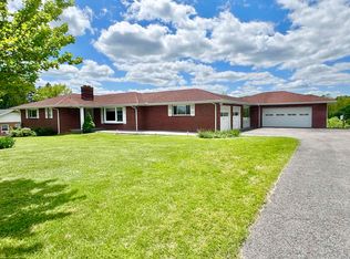 1914 Country Club Rd, Fairmont, WV 26554