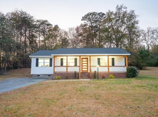 406 Campbell Ave, Landrum, SC 29356