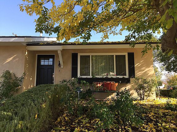 5th image of 1002 Ayers Ave